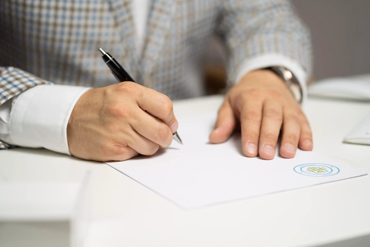 How to Deal With Insurance After an Accident in Kansas