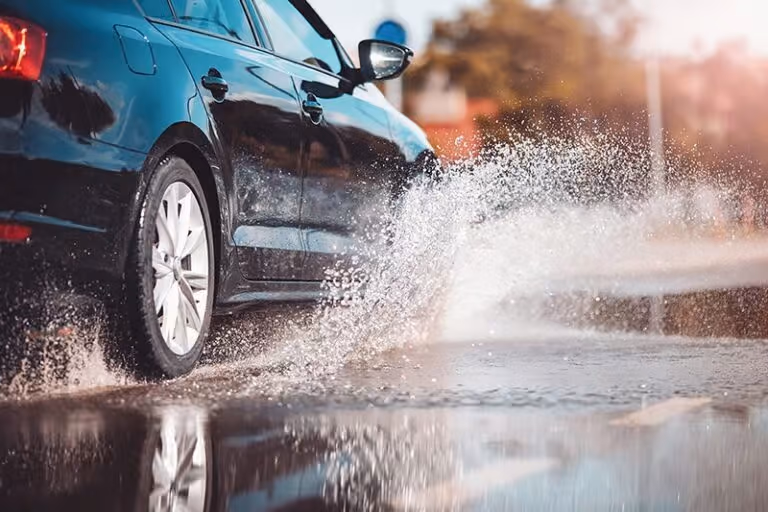 How Does Wet Pavement Contribute To Motor Vehicle Accidents, Image